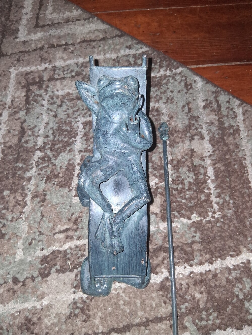 Lounging/sipping Frog Metal Decor